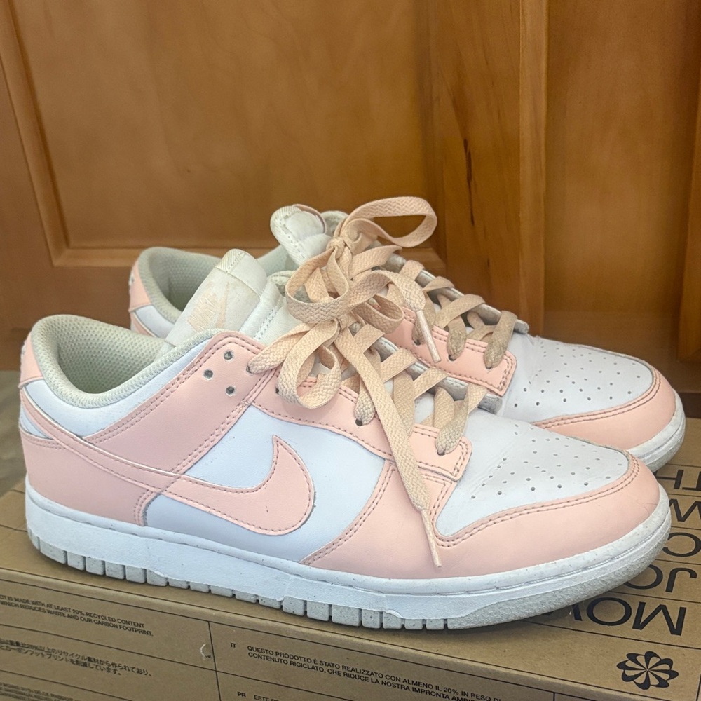 2021
Nike Wmns Dunk Low Next Nature
'Pale Coral'